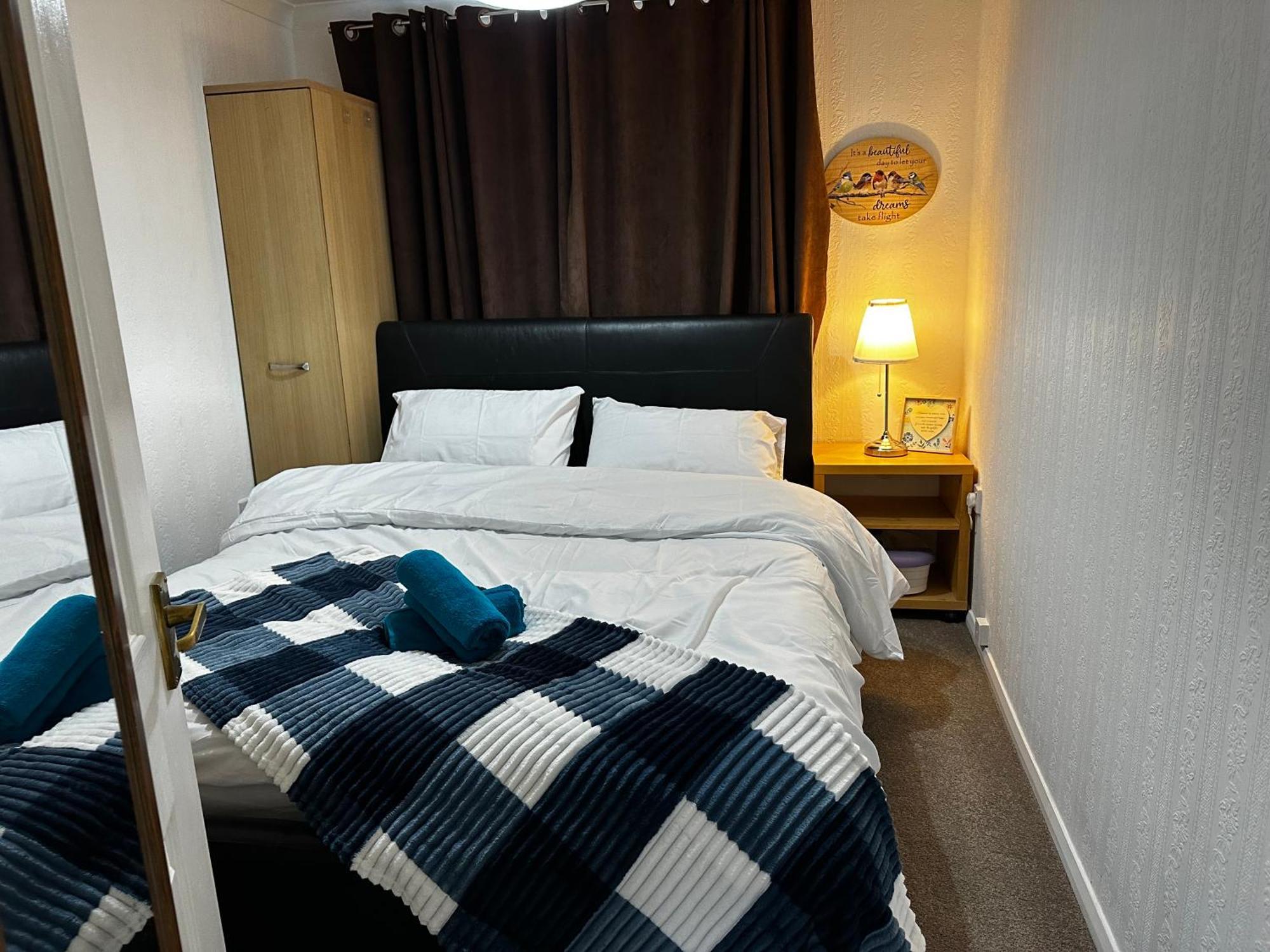 Marton Apartments Bagian luar foto